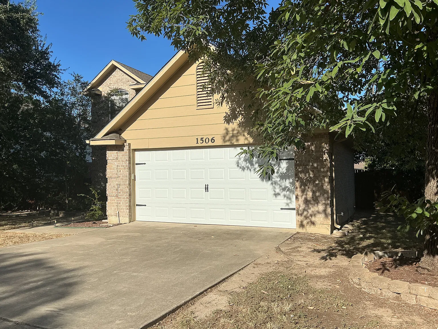 3 bed, 2.5 bath, 1955 sqft, $1,850 — Photo 3