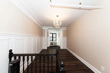 Rented by R New York