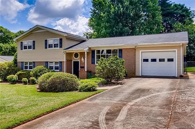 1st image of 518 Rosemary Ln