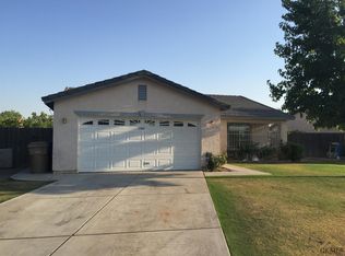 1505 Engelberg Dr, Bakersfield, CA 93307