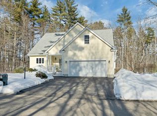 11 Vineyard Drive, Stratham, NH 03885