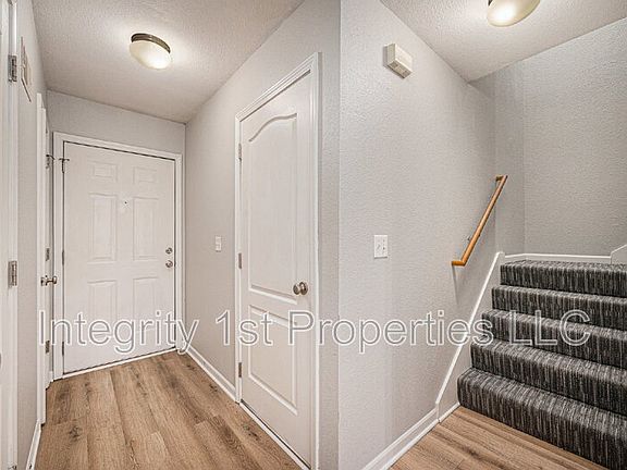 4th image of 5943 NW 90th Ter