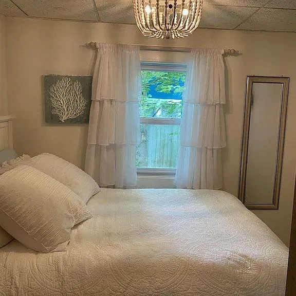 134 Webster Ave — Photo 10
