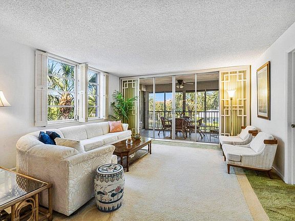 3rd image of 930 Dogwood Drive #355
