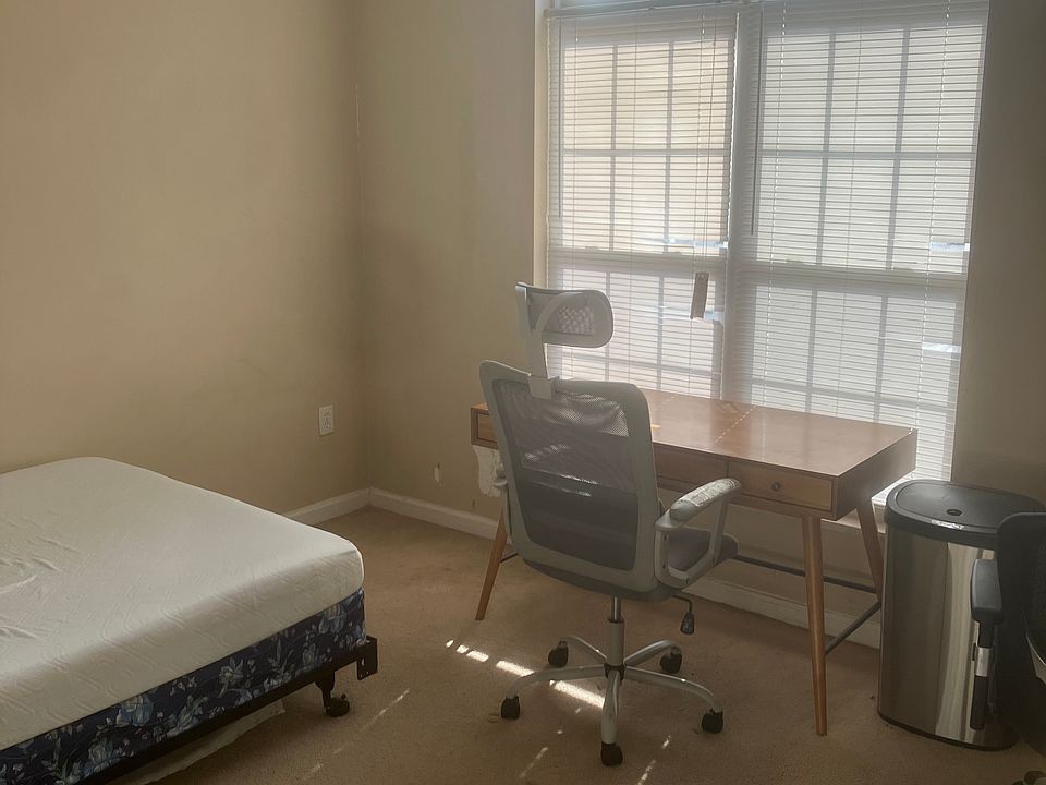 1st image of 1903 N Lincoln Ave APT 117