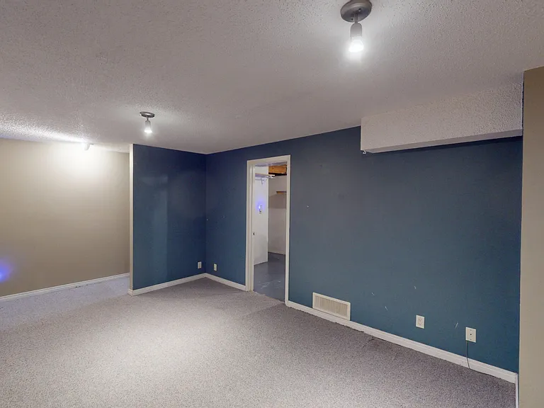4940 39th Ave SW #29 — Photo 18