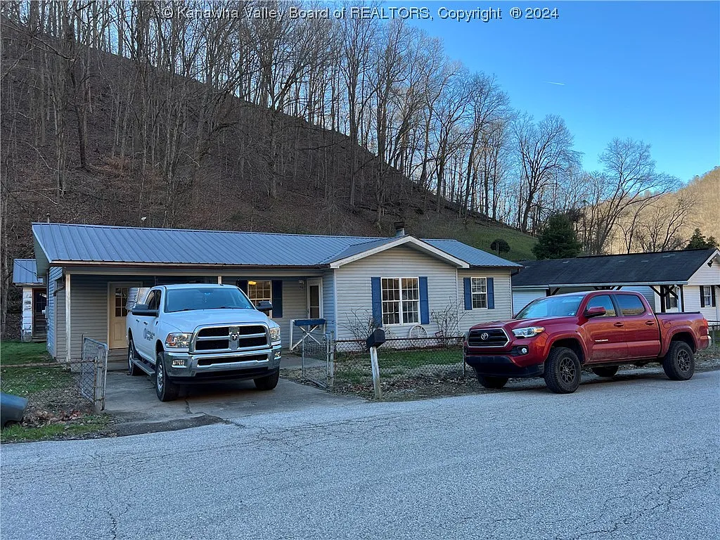 3569 Springfork Dr photo 1