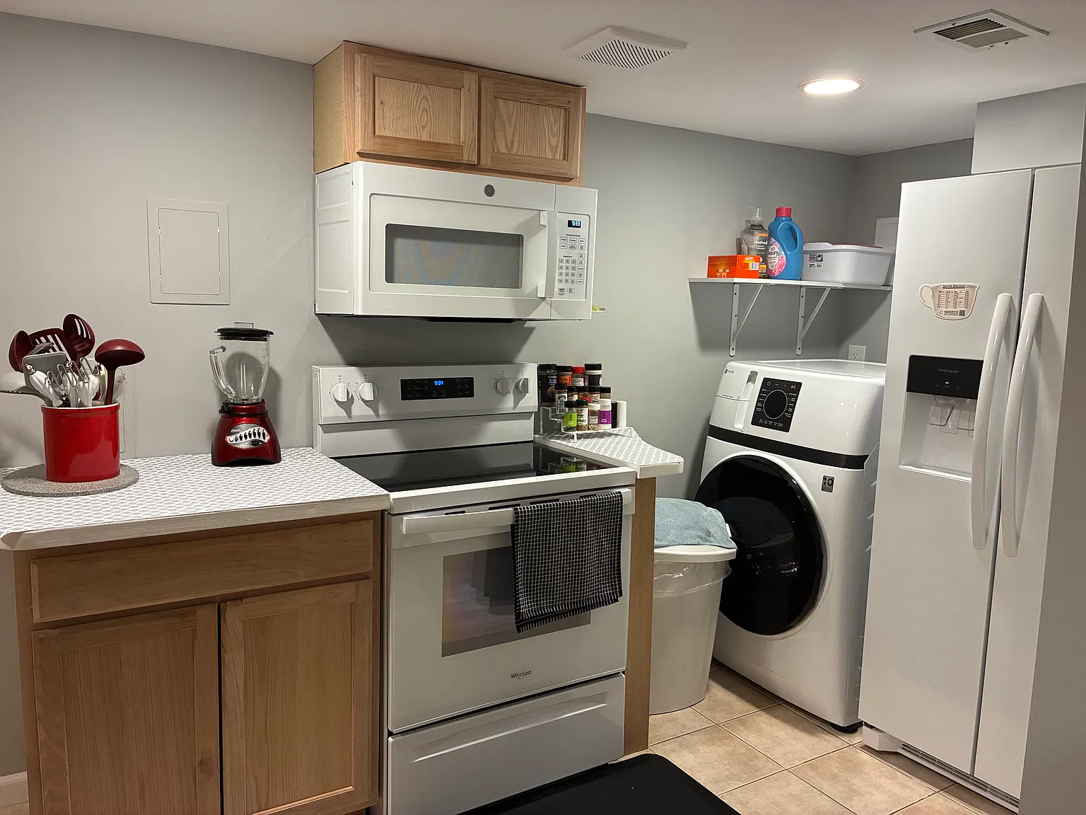 3 bed, 1451 sqft, $2,600 — Photo 2