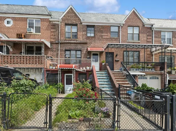 3809 48th Avenue, Long Island City, NY 11101