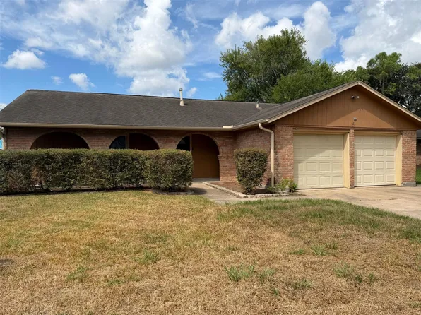 3206 Brookdale Ct, Deer Park, TX 77536