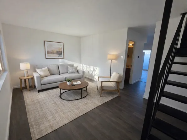 7740 Hazelcrest Dr, Hazelwood, MO