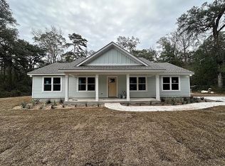 10 Centerline Rd, Crawfordville, FL 32327