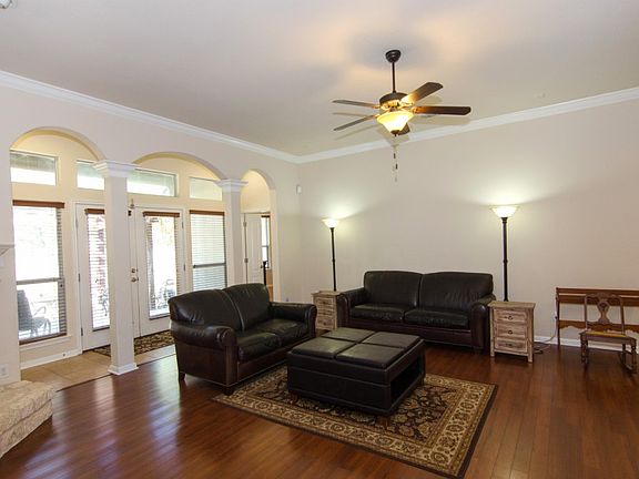 4th image of 4510 Monterosa Ln