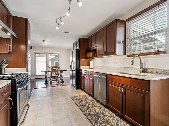 5th image of 718 Keller Ave
