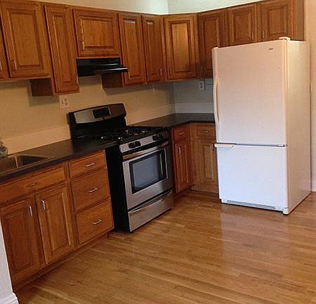 5th image of 511 E Dakota Ave
