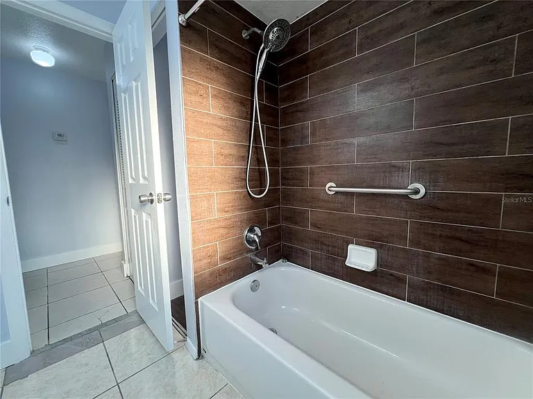 11340 Cardiff Dr — Photo 20
