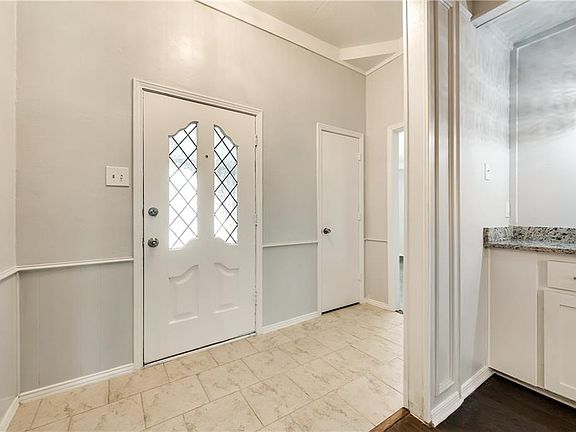 2nd image of 2537 Indian Hills Dr