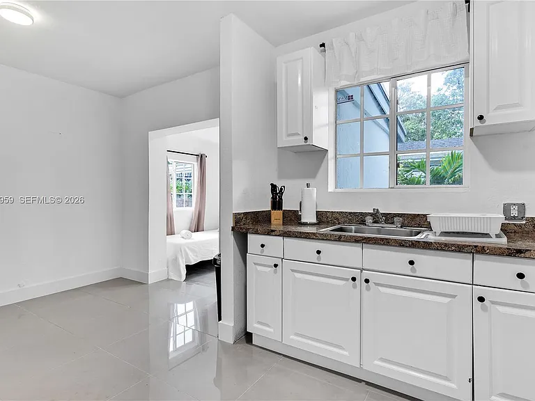 6344 NW Miami Pl — Photo 5