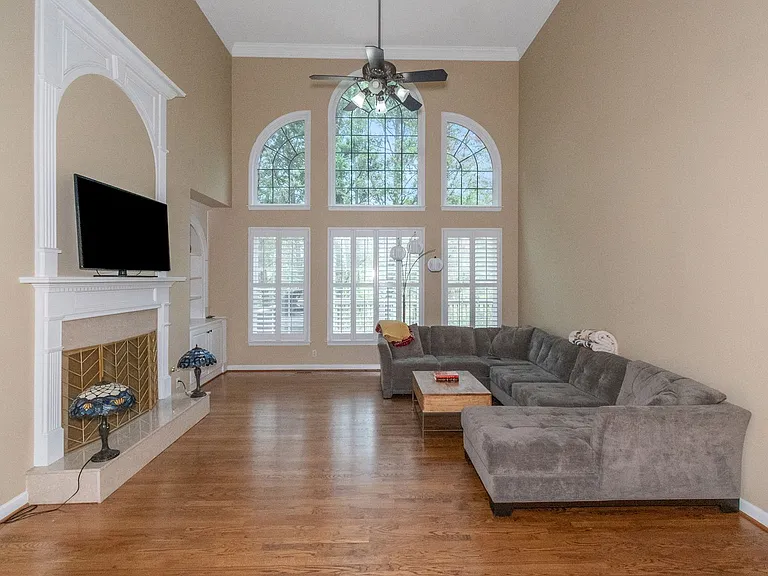 1450 Hillcrest Hts — Photo 33