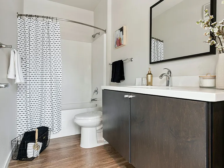 Motiv Apartments — Photo 6