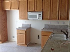 4th image of 3227 Gulf Isl St