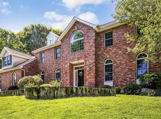 46 Bedell Rd, Katonah, NY 10536