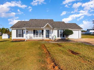 420 Harvester Ct, Boiling Springs, SC 29316