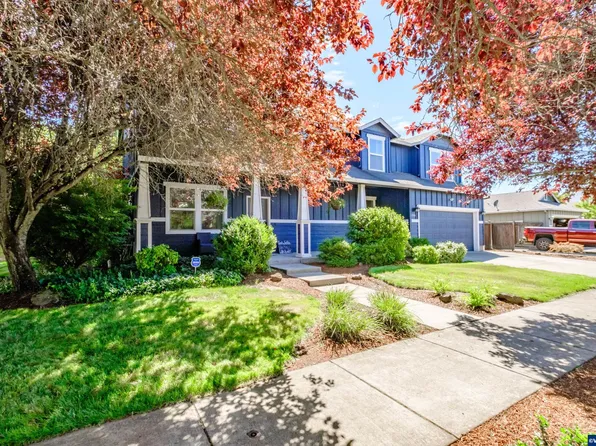 3890 Somerset Ave NE, Albany, OR 97322