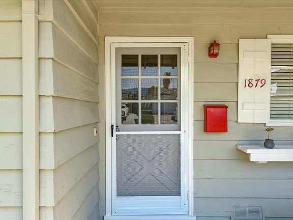 5th image of 1879 Orange Grove Dr