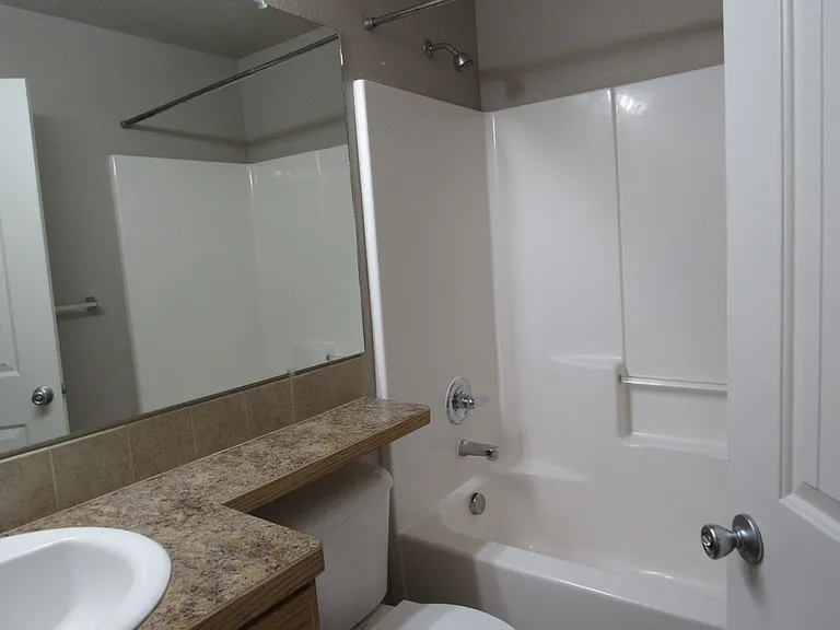 3850 Sweetbrier St — Photo 13