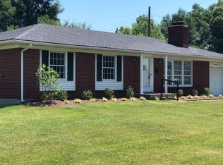 1301 Girard Dr, Graymoor Devondale, KY 40222