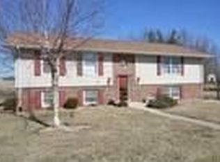 520 Pike Ln, Troy, IL 62294
