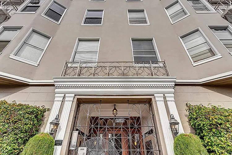 2240 Golden Gate Ave — Photo 17