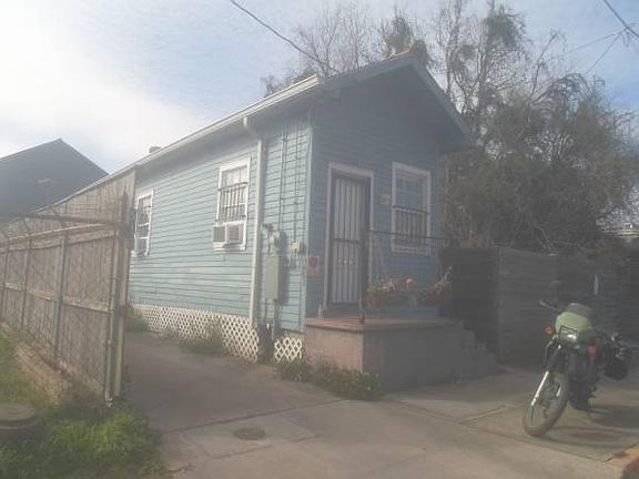 2nd image of 518 Marigny St
