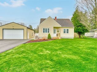 330 Whittier Rd, Spencerport, NY 14559