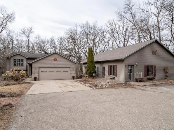 2158 Mingoview Dr, Wanamingo, MN 55983