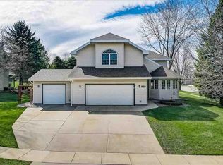 1301 Manchester W, Waunakee, WI 53597