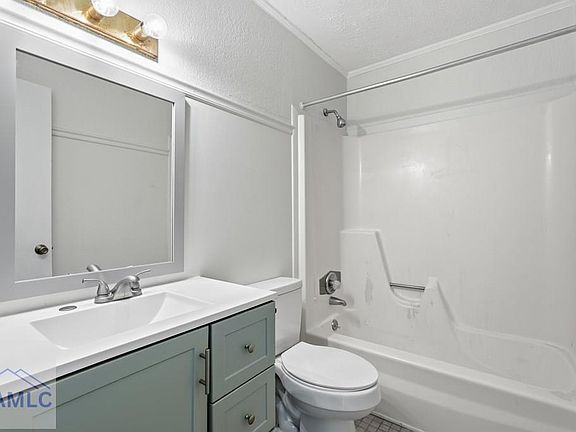 5th image of 506 Heritage Dr