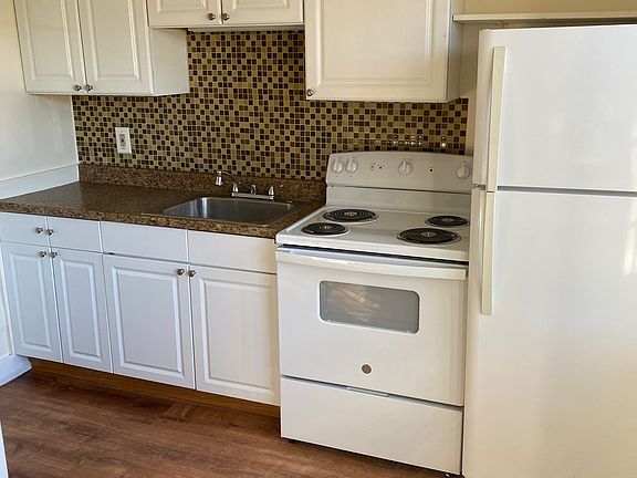 4th image of 108 W Albemarle Ave #C