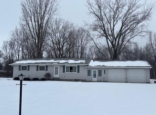 2183 E Newberg Rd, Pinconning, MI 48650