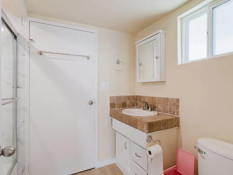 6609 N Camellia Ave — Photo 22