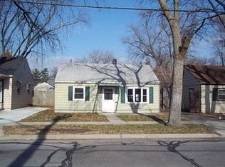 922 5th Ave, Aurora, IL 60505