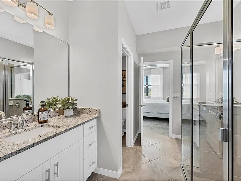 2049 Bonito Way — Photo 31