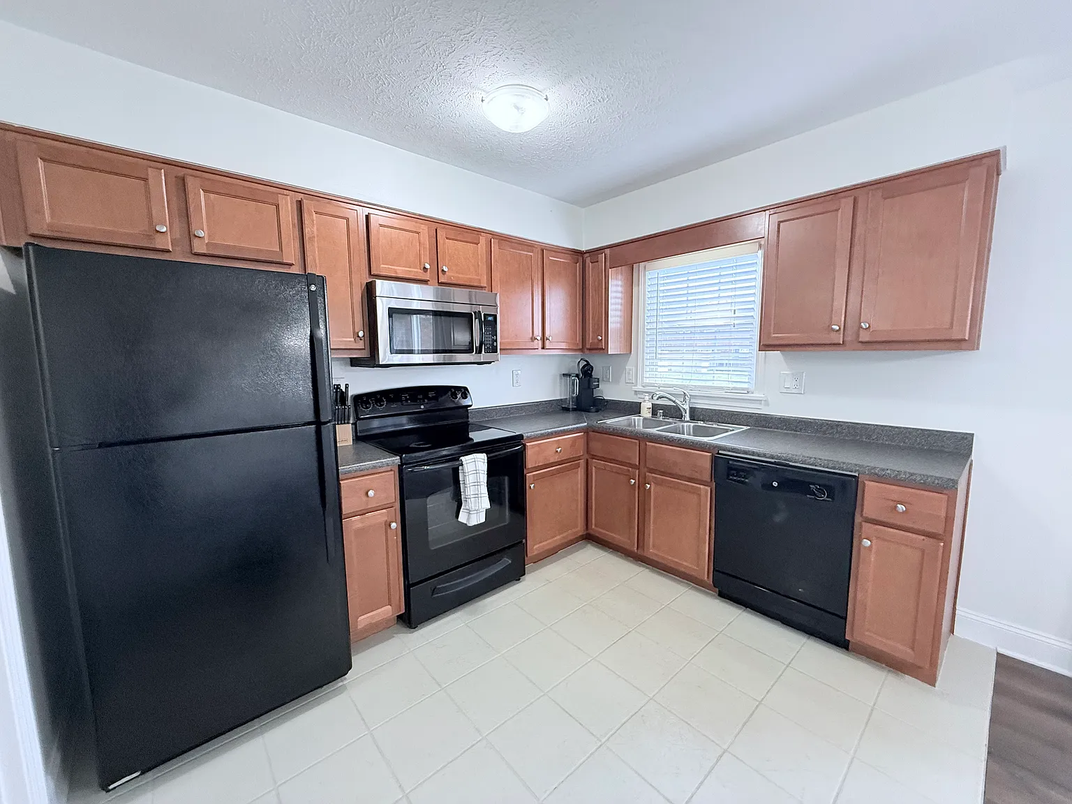 4848 Westport Rd — Photo 4