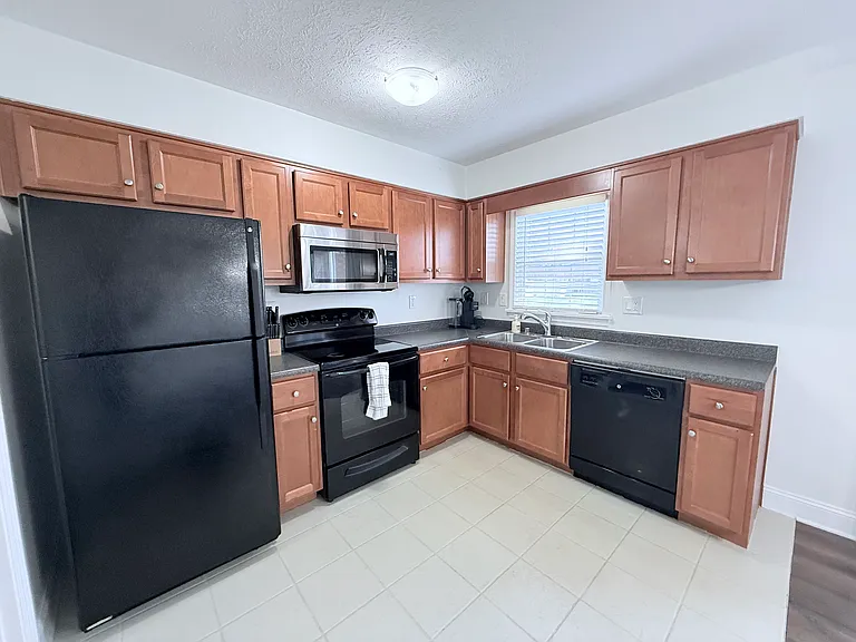 4848 Westport Rd — Photo 4