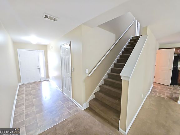 2nd image of 1098 McConaughy Ct