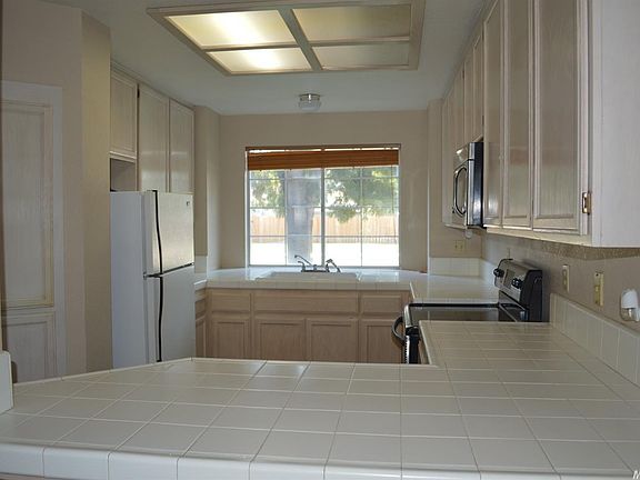 4th image of 4809 Sun Brook Dr