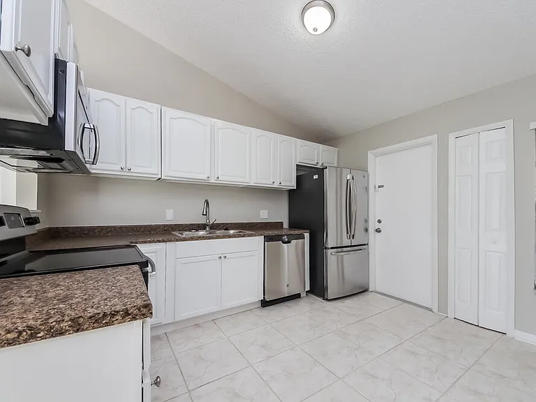 808 Cabaret Ct — Photo 5