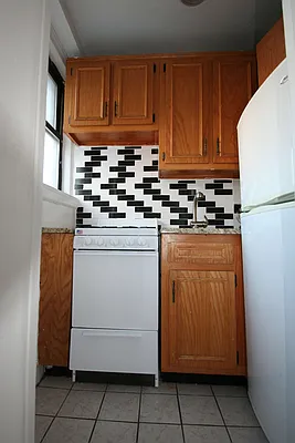 Rented by Green Home NY Realty LLC | media 6