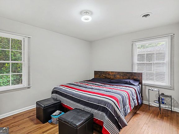 5th image of 728 Springer Dr
